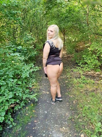 CurvyJessi