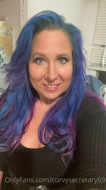 curvysecretary69