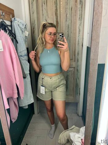 Daisy Darling VIP