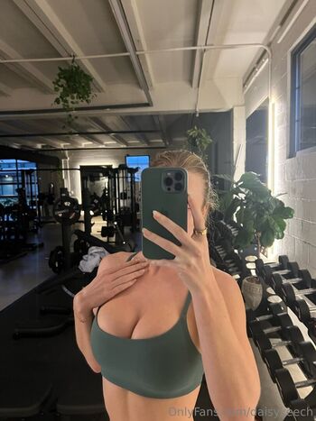 Daisy Keech