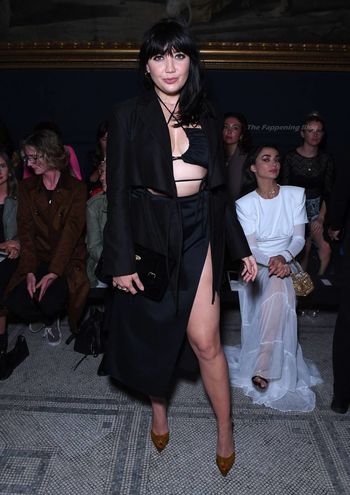 Daisy Lowe