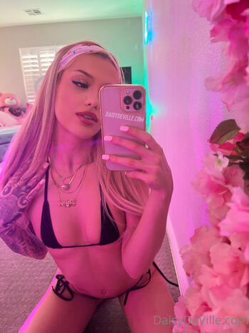 daisydeville-free