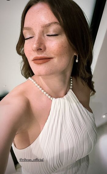Dakota Blue Richards