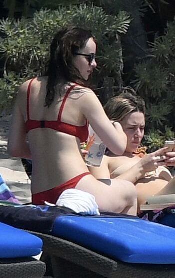 Dakota Johnson