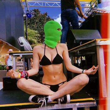 Dani Thorne