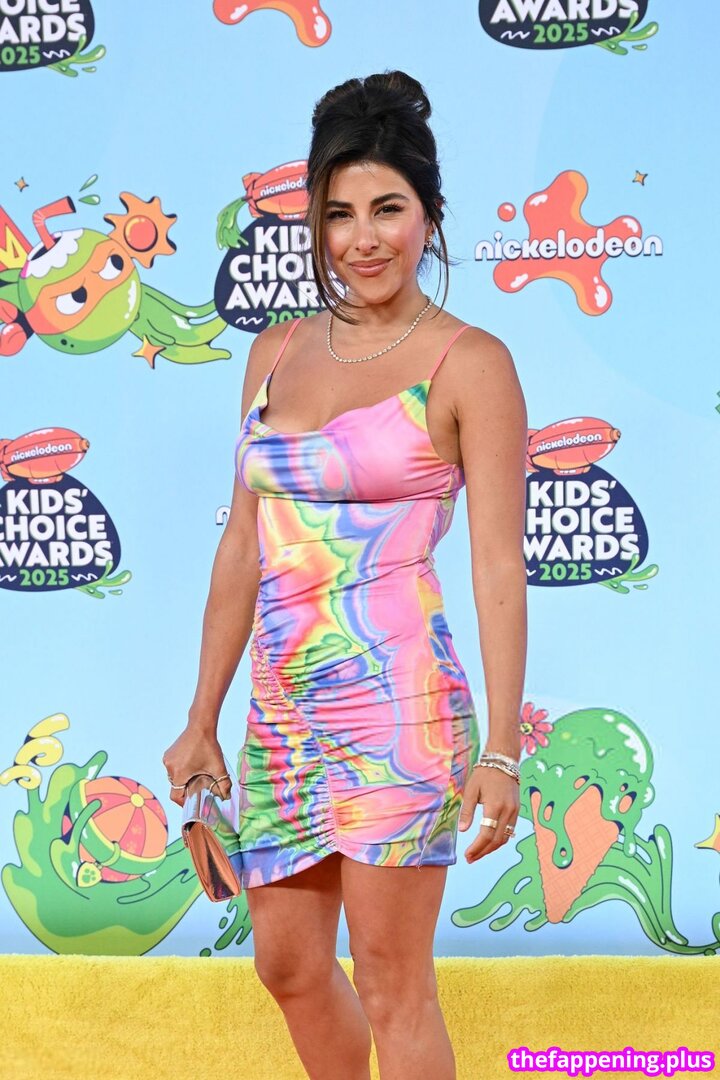 Daniella Monet