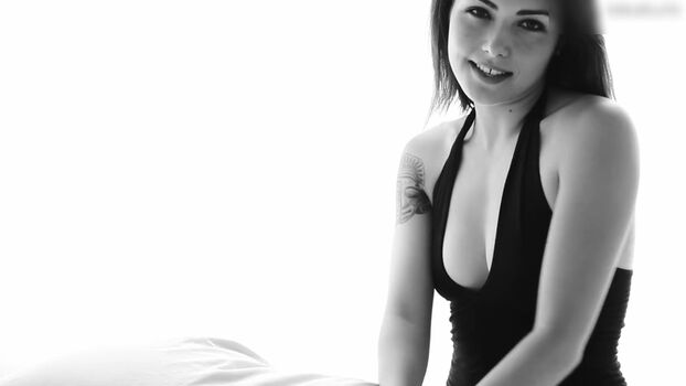 Daniella Pineda
