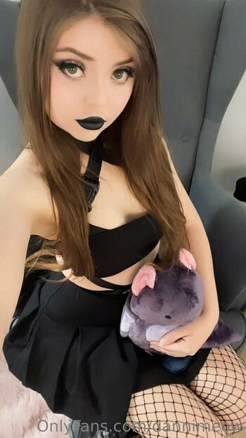 Danni Meow