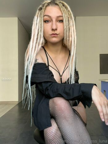 darkness_luna