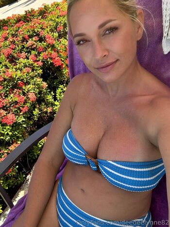 deedeelynne82