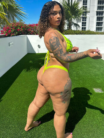 Dej Mercedoz