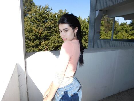 Delilah Raige