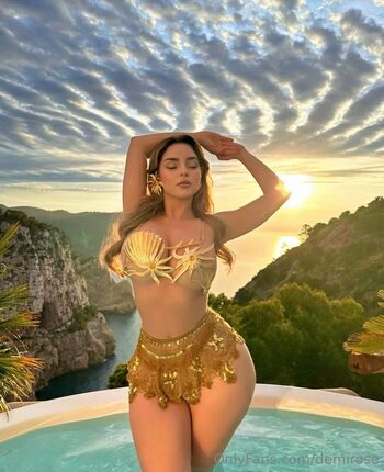 Demi Rose Mawby
