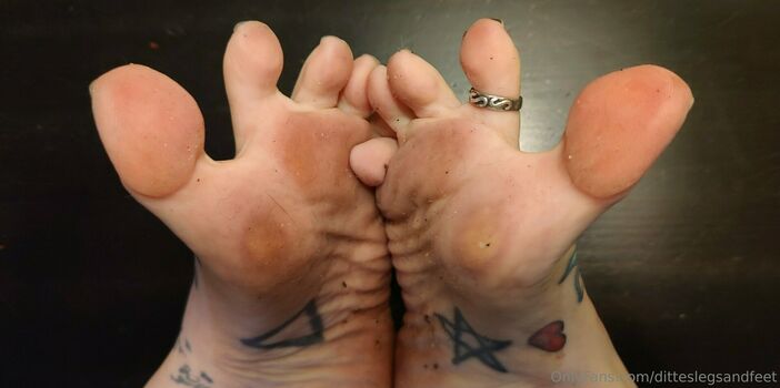 ditteslegsandfeet