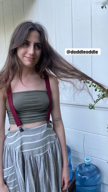 Dodie Clark
