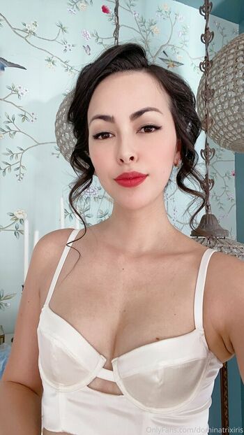 dominatrixiris