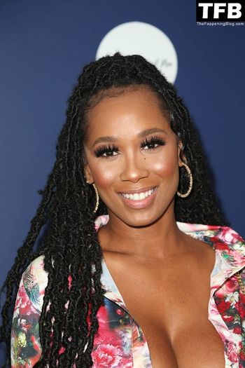 Dominique Monroe