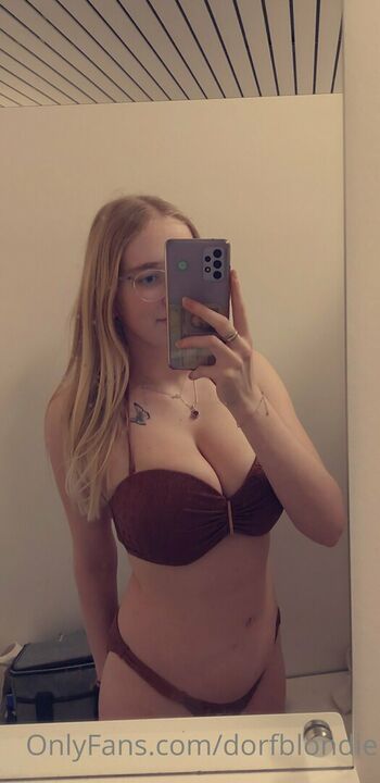 Dorfblondie