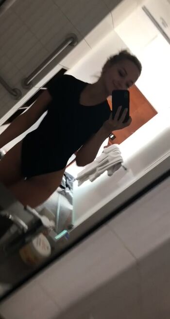Dove Cameron