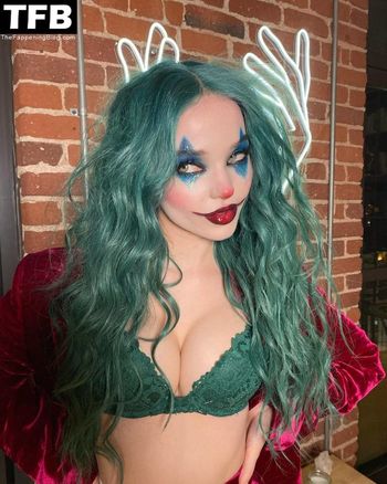 Dove Cameron