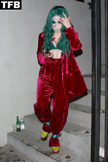 Dove Cameron