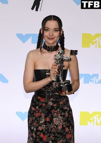 Dove Cameron
