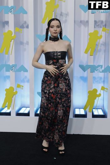 Dove Cameron