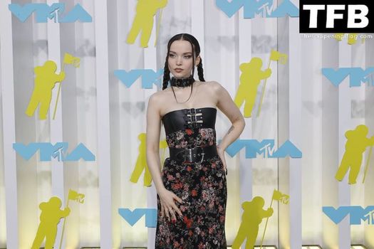 Dove Cameron