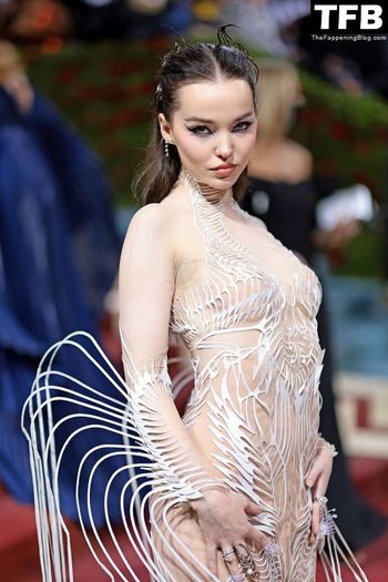 Dove Cameron