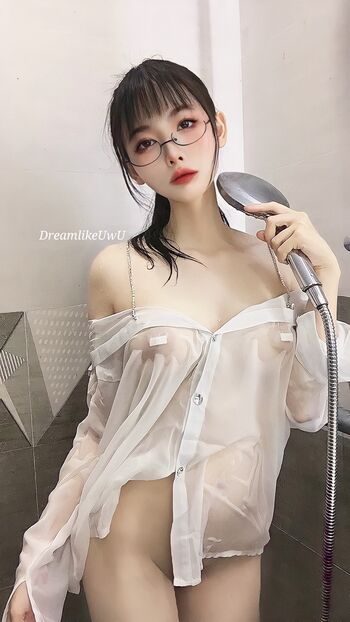DreamlikeUwU