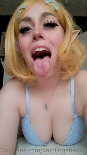 DroolingAhegaoQueen
