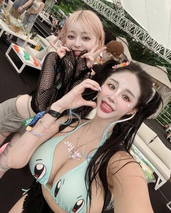 e__luda_glamorous