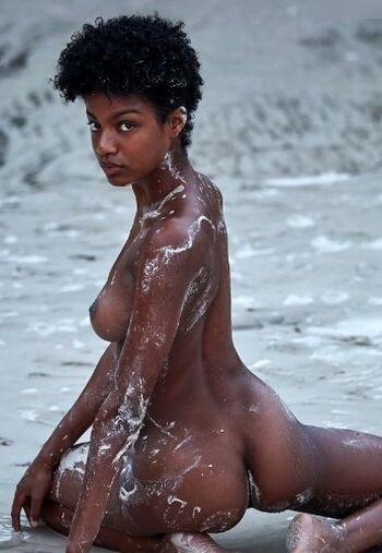Ebonee Davis