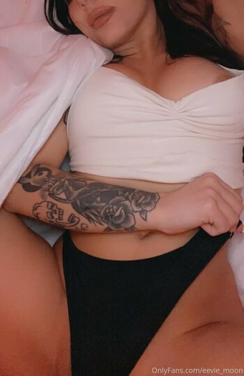 eevie_moon