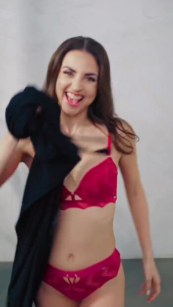 Ekaterina Leonova