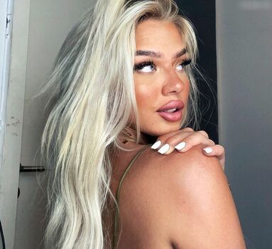 Elaine Victoria