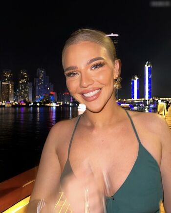 Elaine Victoria
