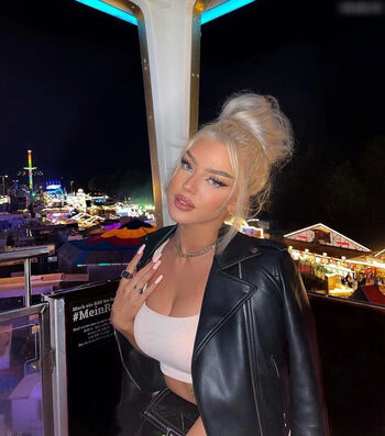 Elaine Victoria