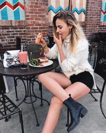 Elena Carriere