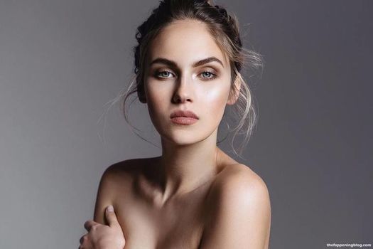 Elena Carriere
