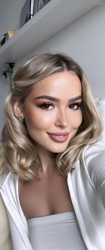Elena Kamperi