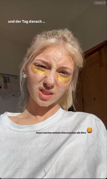 Elena Zoe