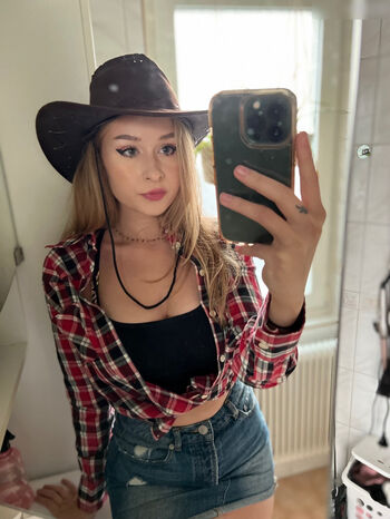 elina