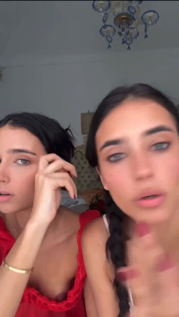 Elisa & Renne Herbert Twins