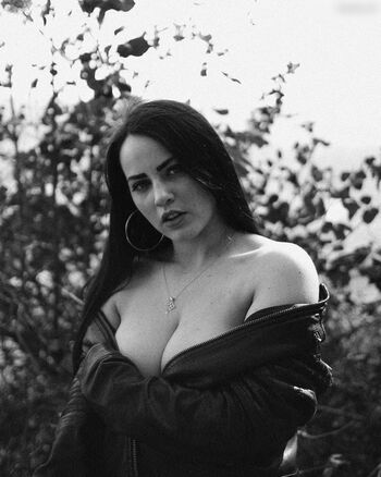 Elisaofficialx