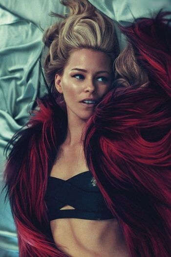 Elizabeth Banks