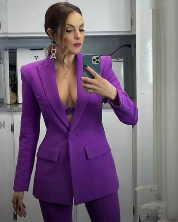 Elizabeth Gillies