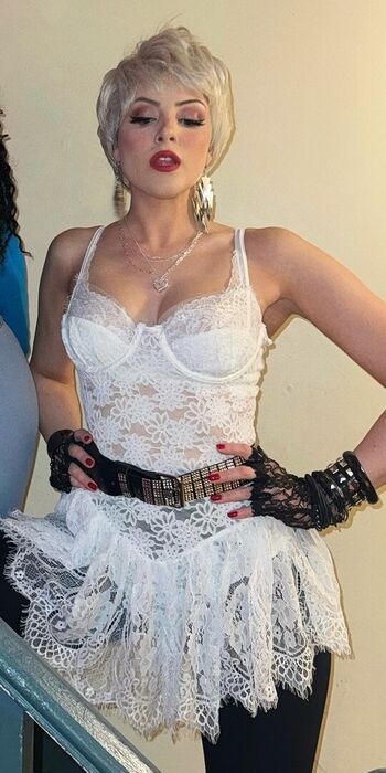 Elizabeth Gillies