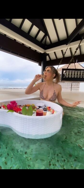 Elizabeth Hurley