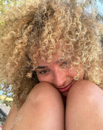 Ella Eyre